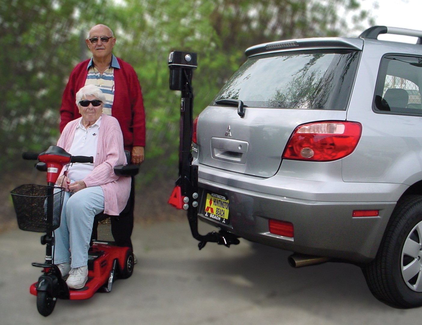 Trailer hitch carrier for scooters